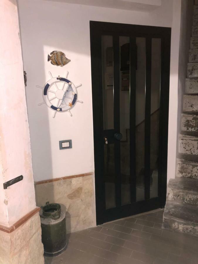 Vicolo Dei Pescatori Terracina Apartment Luaran gambar