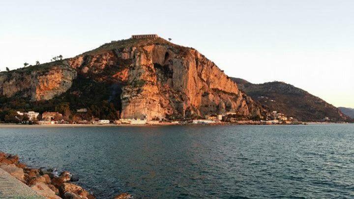 Vicolo Dei Pescatori Terracina Apartment Luaran gambar